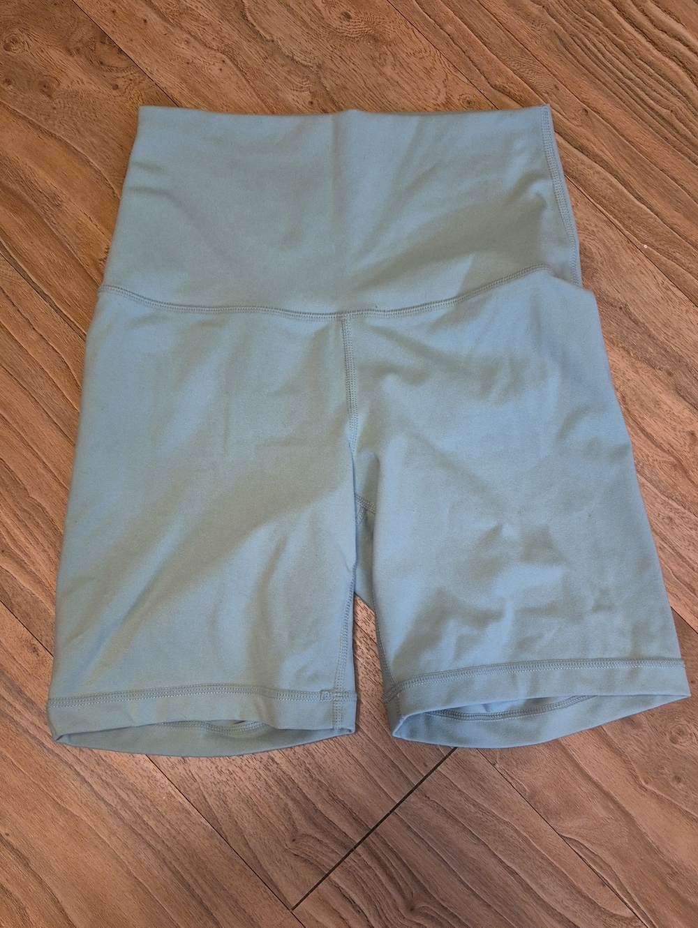 Yogalicious High-Waist Bike Shorts in Sage Green